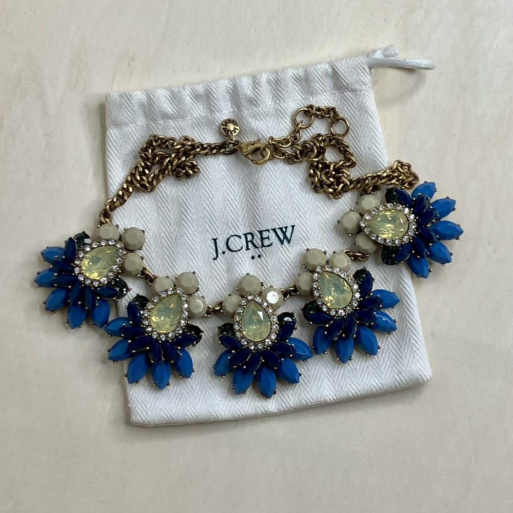 J. Crew Gemstone Cluster Statement Necklace Teardrop Crystals Blue Beige Gold ✨✨